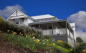 House On The Hill Bed And Breakfast