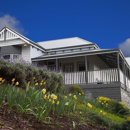 House On The Hill Bed And Breakfast Huonville Exterior photo