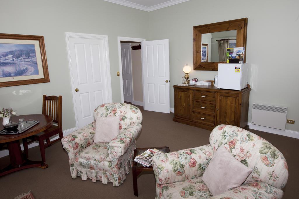 House On The Hill Bed And Breakfast Huonville Exterior photo