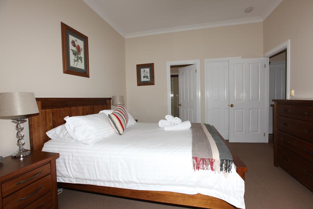 House On The Hill Bed And Breakfast Huonville Room photo